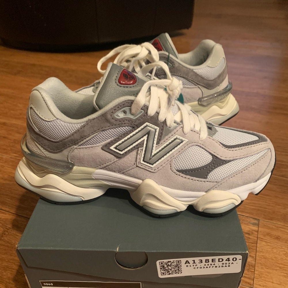 New Balance 9060 Rain Cloud Grey womens 7